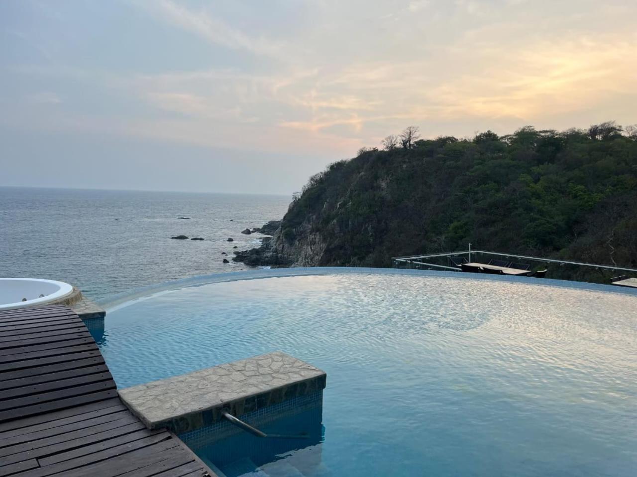 Pacific King Hotel Cuatunalco Luaran gambar